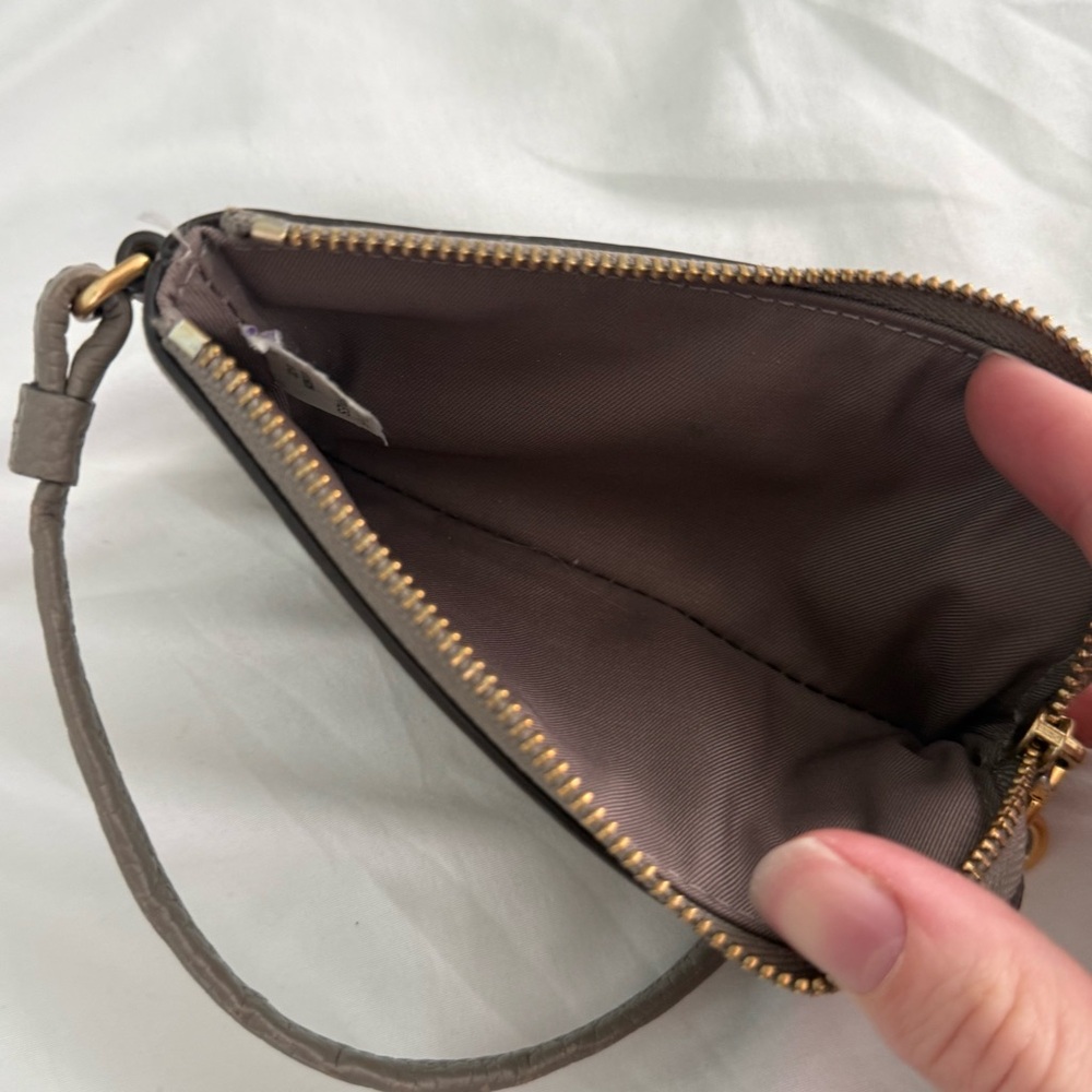 Tory Burch Perry Bombe Card Case Small Leather Wristlet in Taupe - Picture 7 of 7